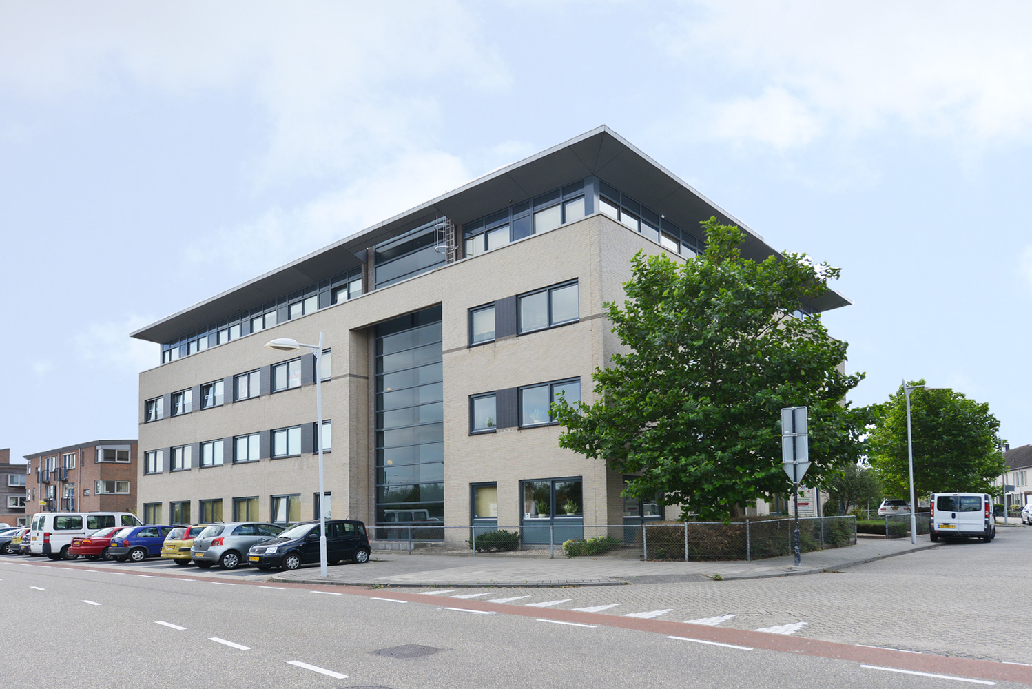 Anna-van-Renesseplein-8